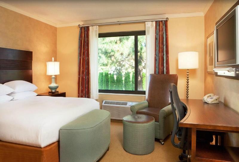 Doubletree By Hilton Hotel Boston - Bedford Glen Exterior foto